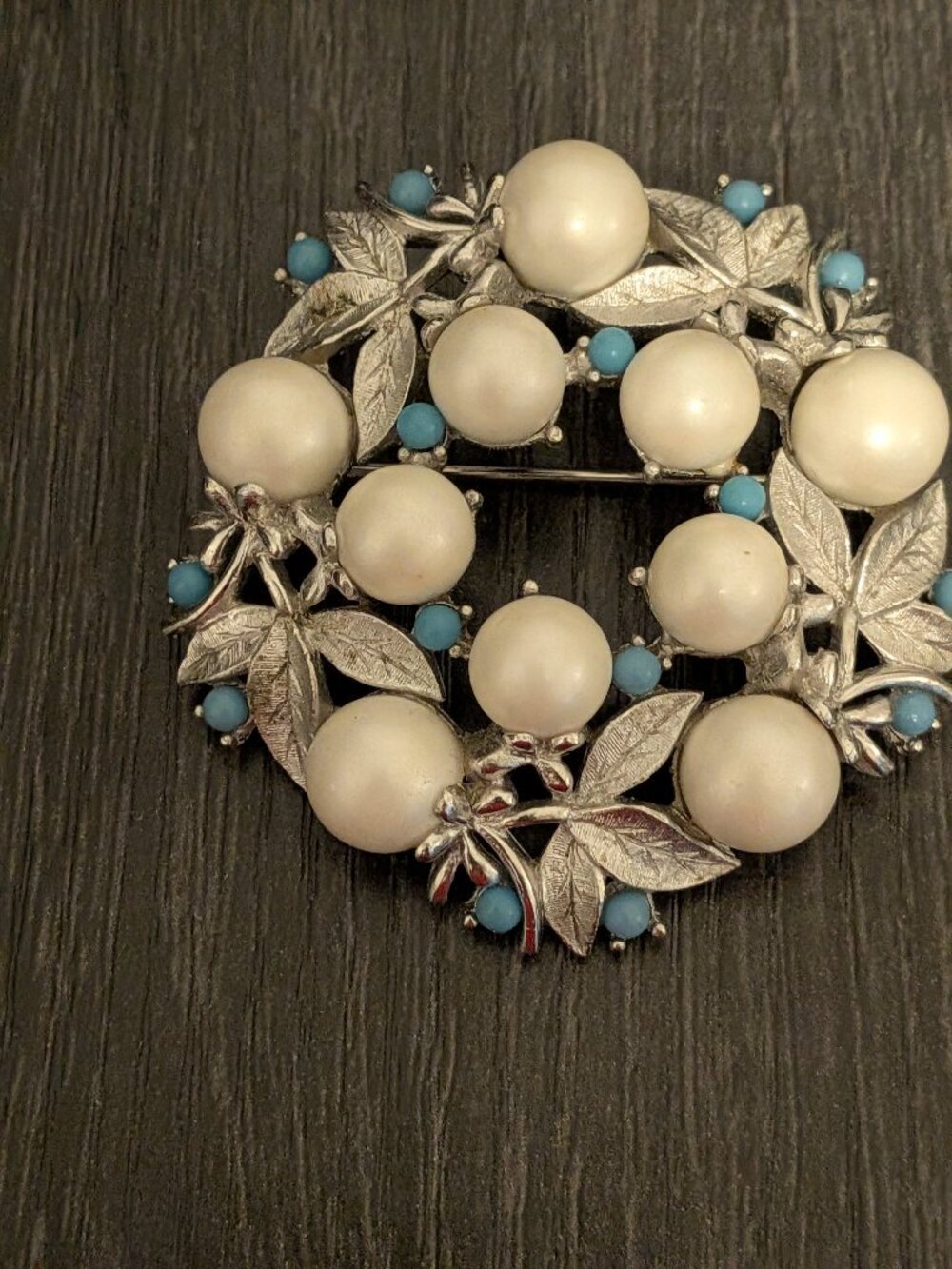 Vintage Sarah Coventry Ivory Turquoise Floral Wreath Brooch